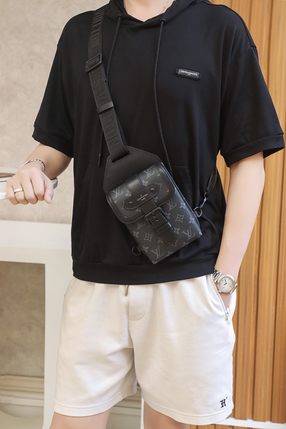 Cool Street-Style Shoulder Bag