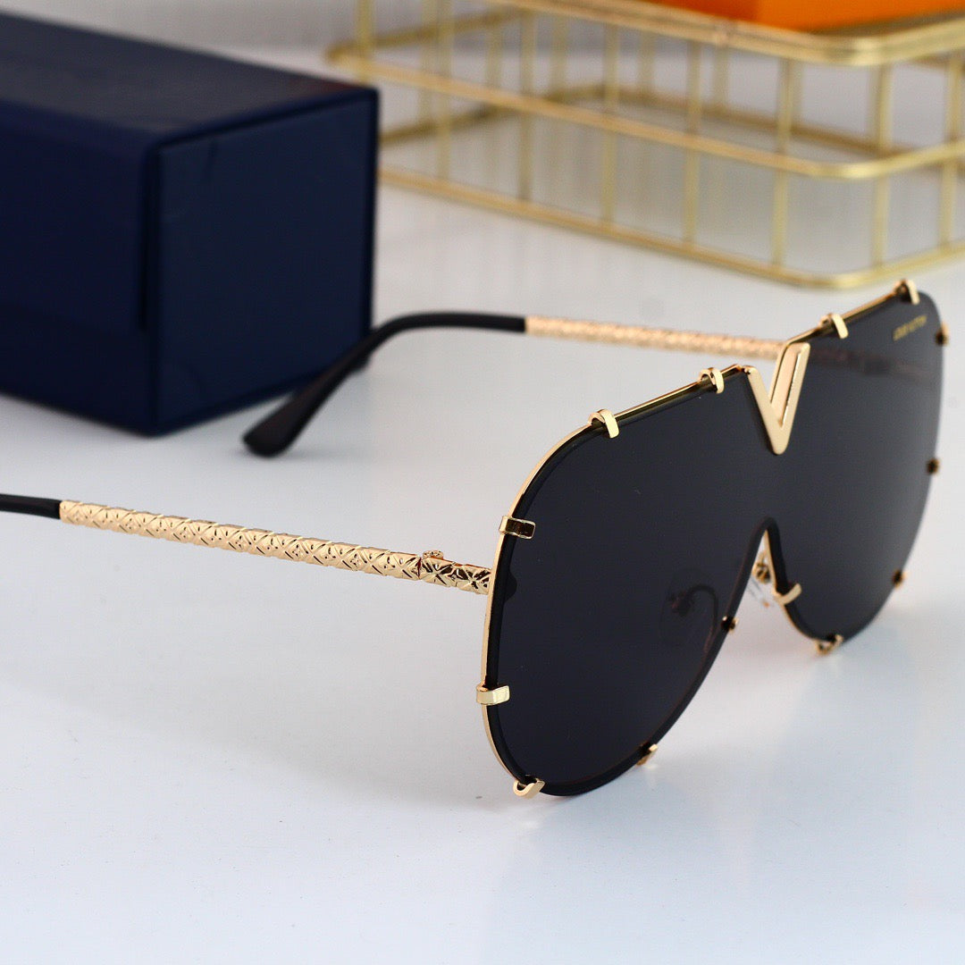 Fashionable V-Shaped Metal Frame Sunglasses