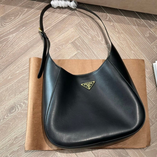 Simple Crescent Tote Bag