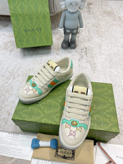 Light Green Retro Sneaker