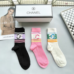 Popular Online Middle-Tube Socks